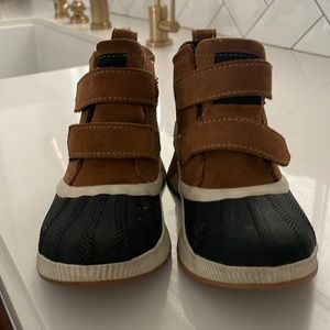 WORNE ONCE: excellent condition- Kids, sorrel snow boots